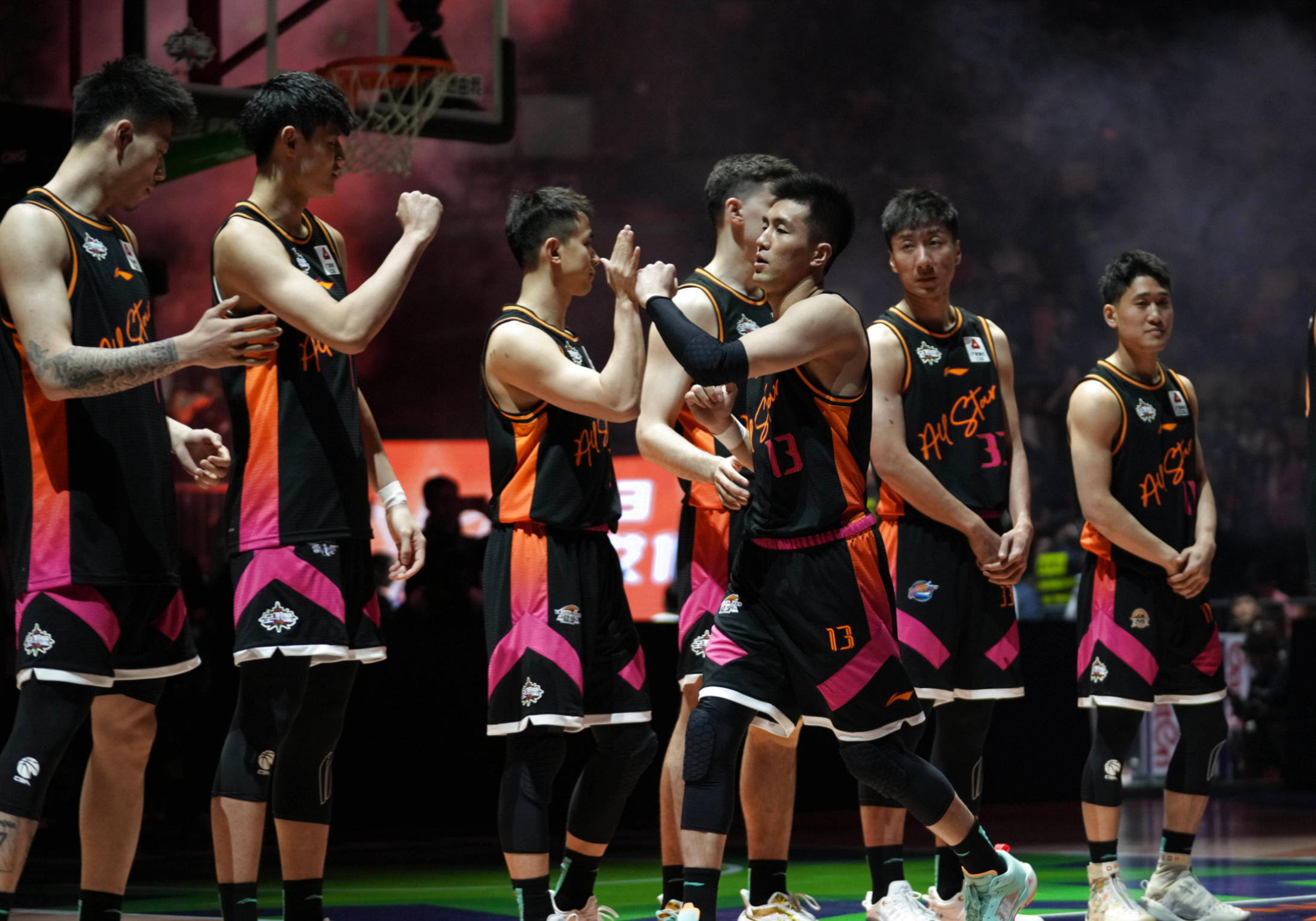 国际比赛日那不勒斯内部沟通：CBA常规赛节点到来，悬念犹存，控场能力受关注的简单介绍