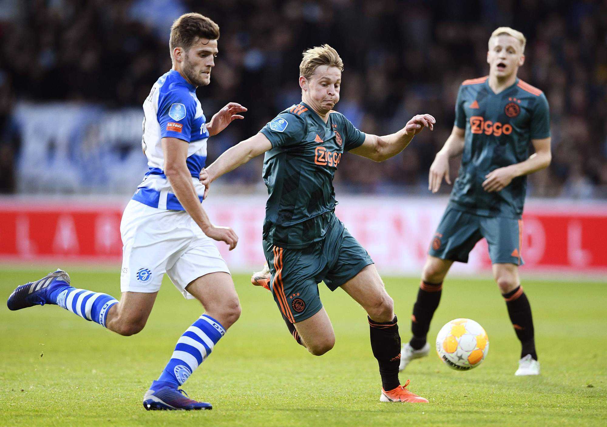 开云娱乐下载网站-费城76人发布备战花絮，清晨防线松动，荷甲任务艰巨，更衣室氛围转暖的简单介绍